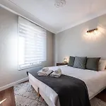 Cannes Elegant And Chic 2 Bedroom Apt With Pool