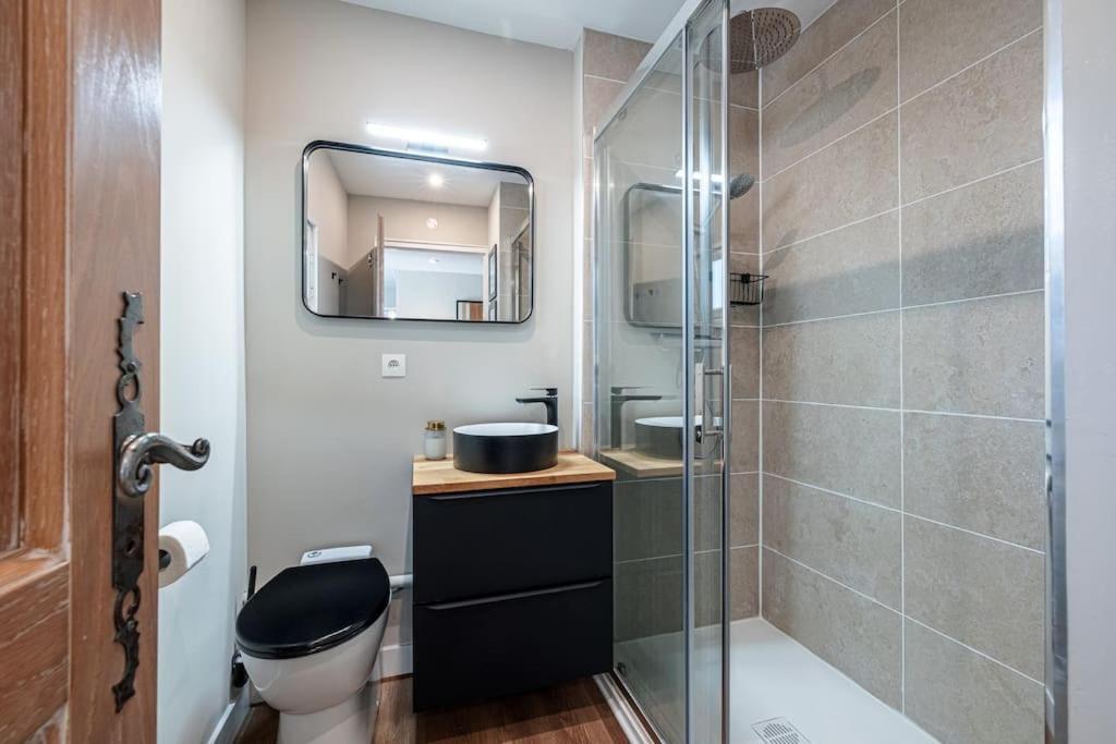 Elegant And Chic 2 Bedroom With Pool *