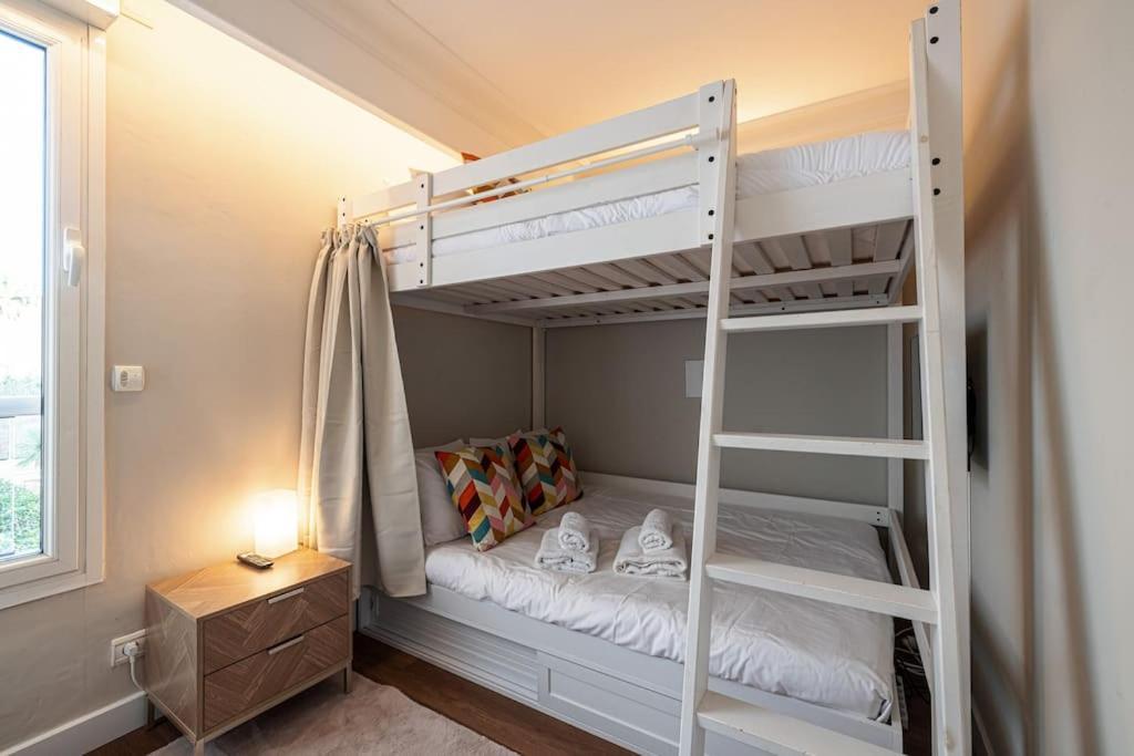 Elegant And Chic 2 Bedroom With Pool