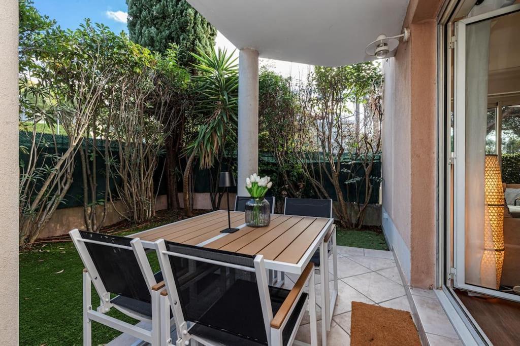 Appartement Elegant And Chic 2 Bedroom With Pool