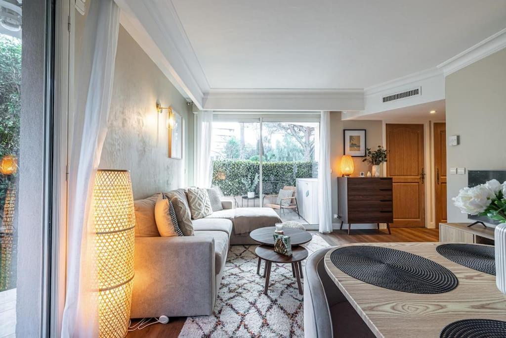 Appartement Elegant And Chic 2 Bedroom With Pool