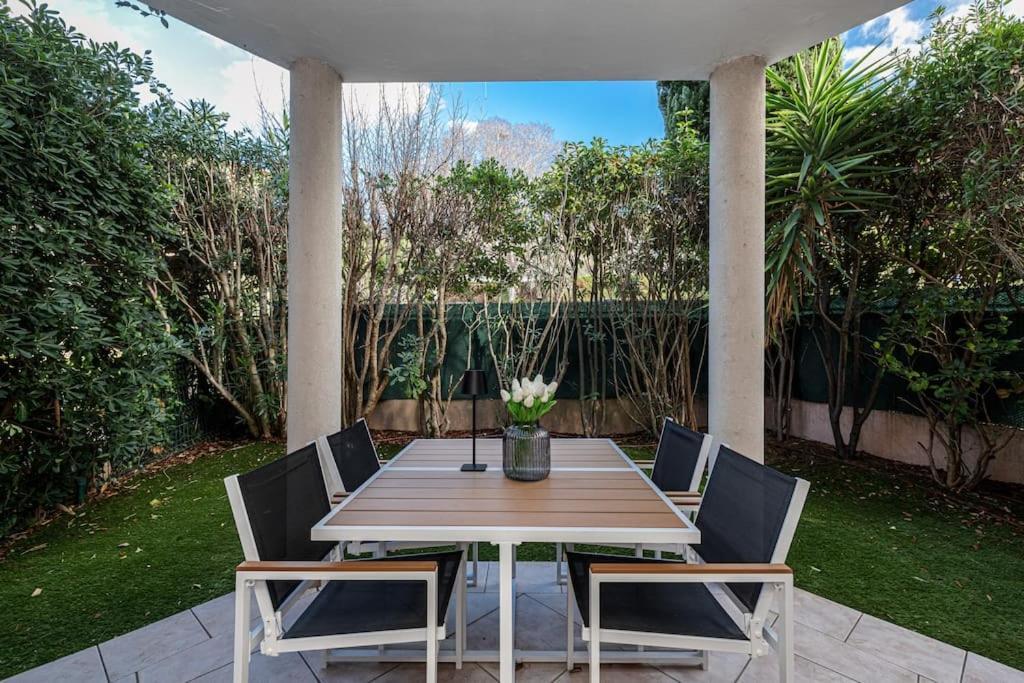 Elegant And Chic 2 Bedroom With Pool Cannes