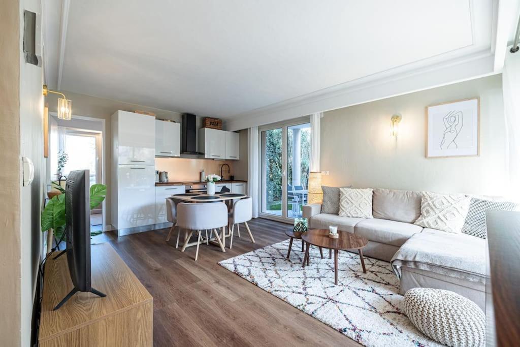 Elegant And Chic 2 Bedroom With Pool Appartement