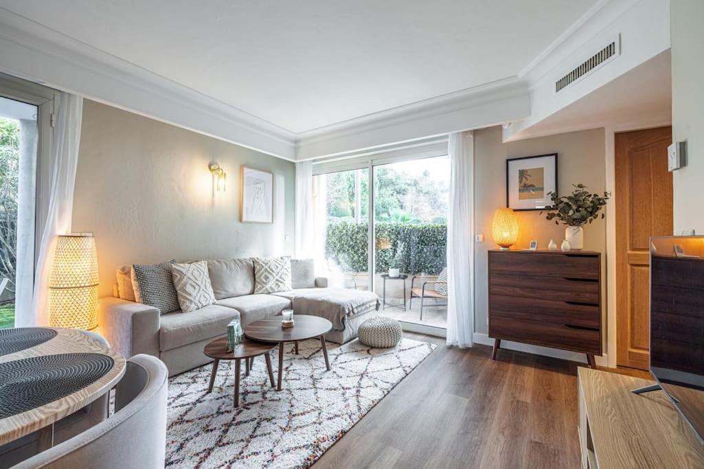 Elegant And Chic 2 Bedroom With Pool Appartement *